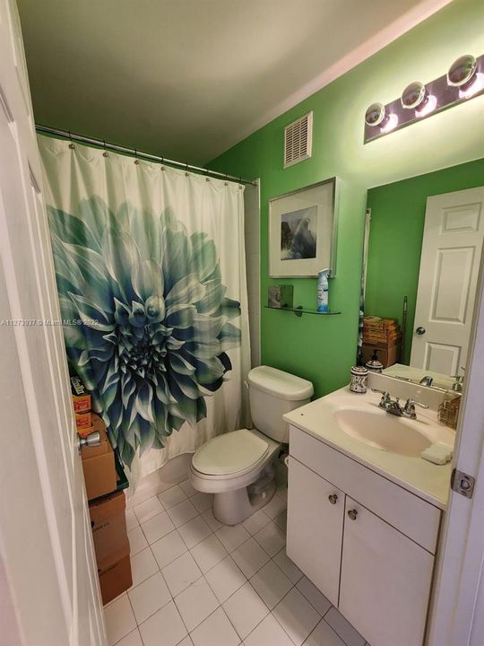 最近租的: $3,200 (2 贝兹, 2 浴室, 1282 平方英尺)