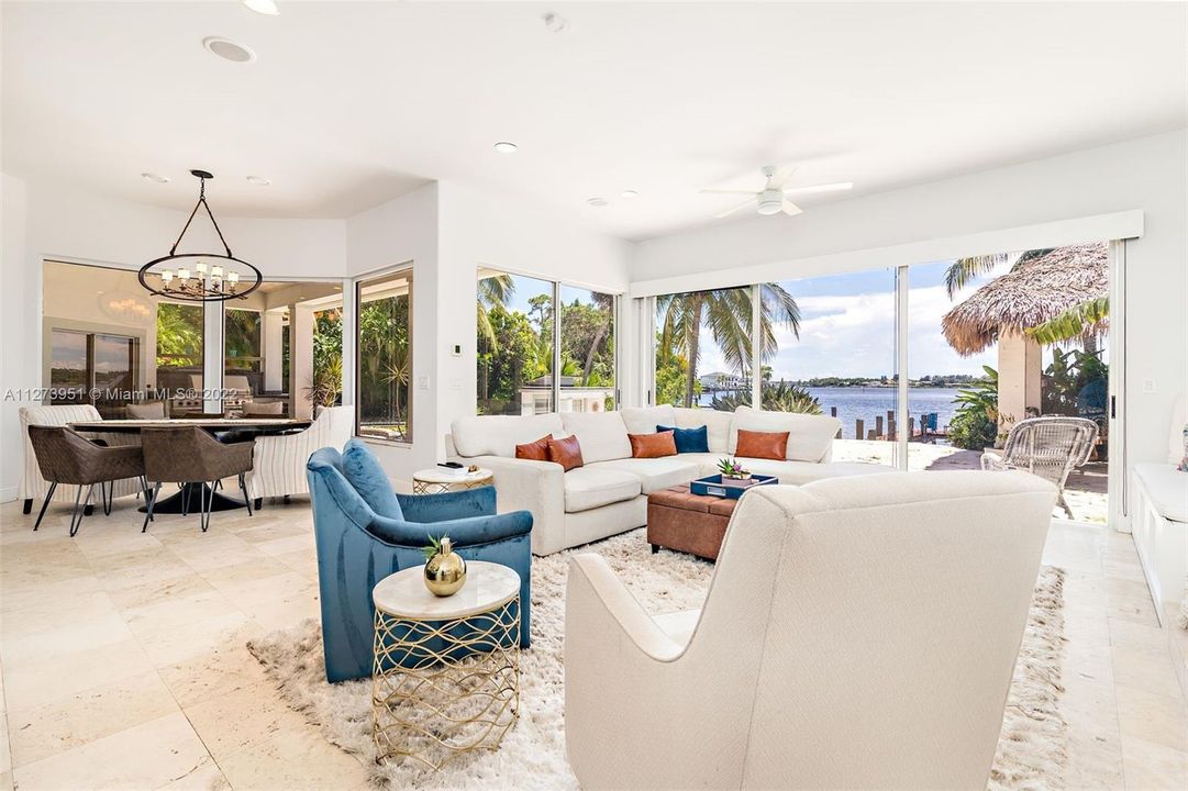 Recently Sold: $3,700,000 (5 beds, 5 baths, 4123 Square Feet)