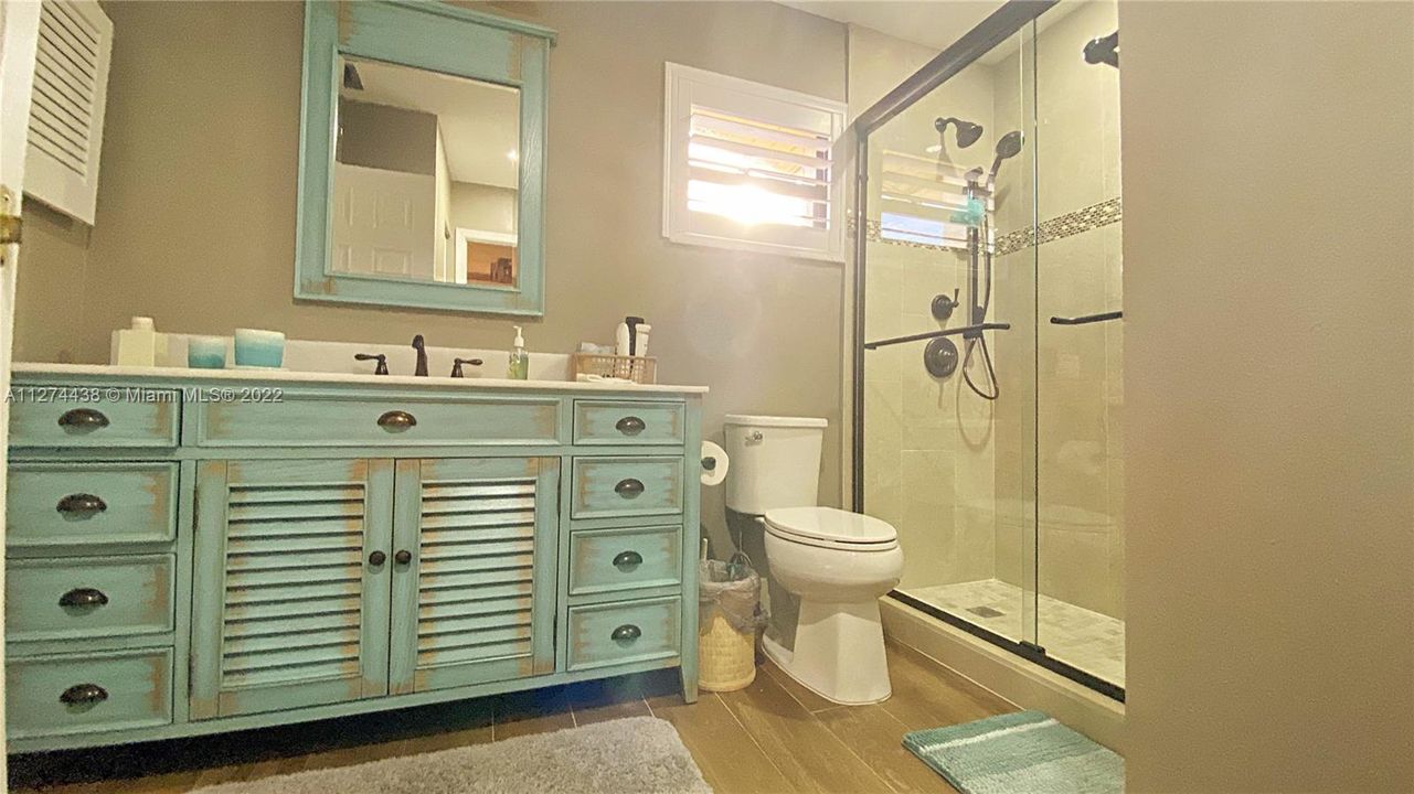 upstairs updated full bath