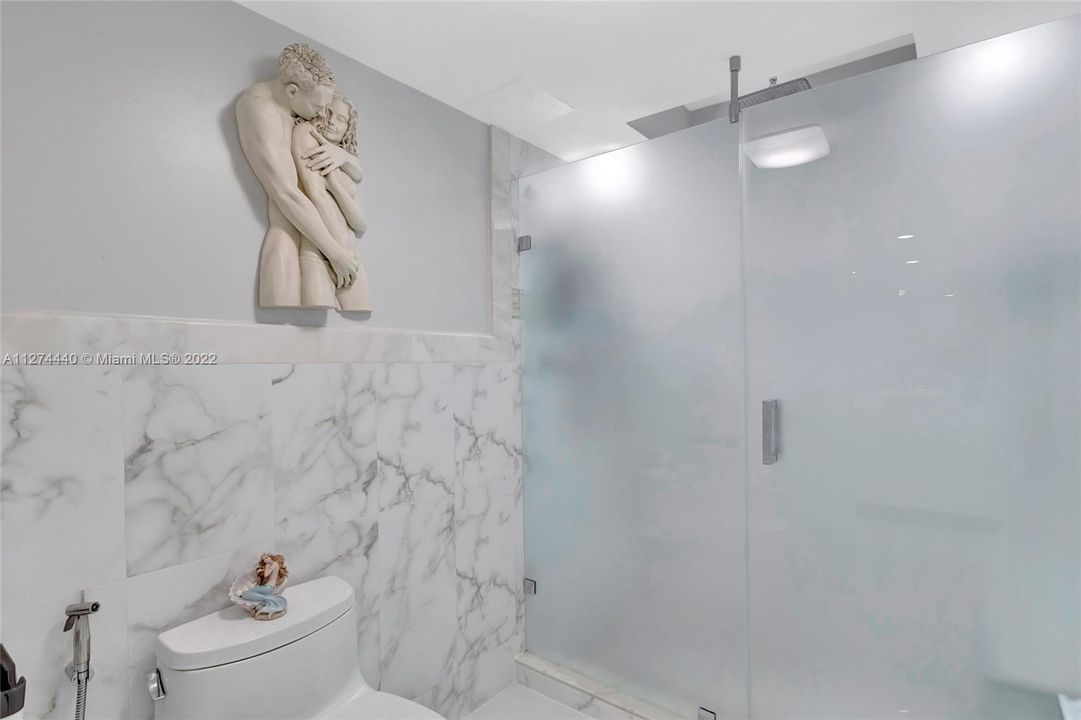 最近售出: $829,900 (2 贝兹, 2 浴室, 1460 平方英尺)