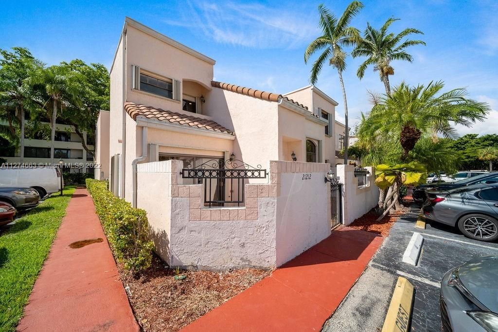 Recently Sold: $485,000 (3 beds, 2 baths, 1495 Square Feet)