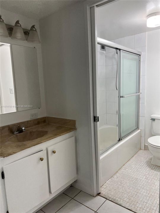 Recently Sold: $299,000 (1 beds, 1 baths, 767 Square Feet)