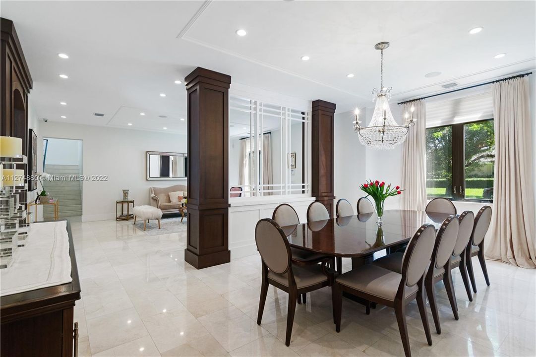 Recently Sold: $3,495,000 (5 beds, 5 baths, 3532 Square Feet)