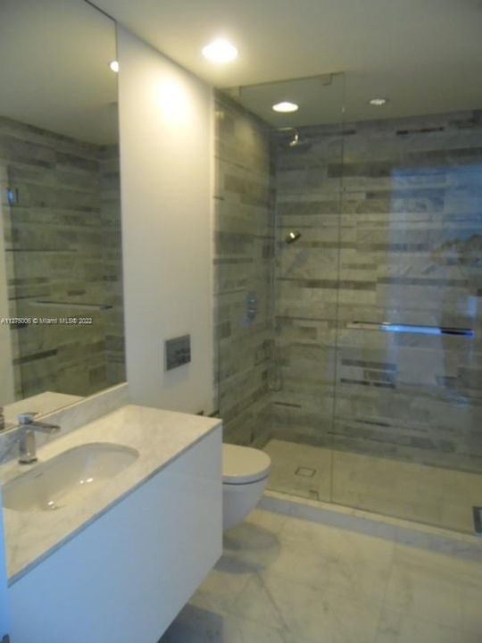 Недавно арендовано: $17,000 (2 спален, 2 ванн, 1704 Квадратных фут)