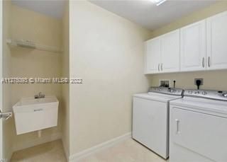Recently Rented: $2,350 (3 beds, 2 baths, 1787 Square Feet)