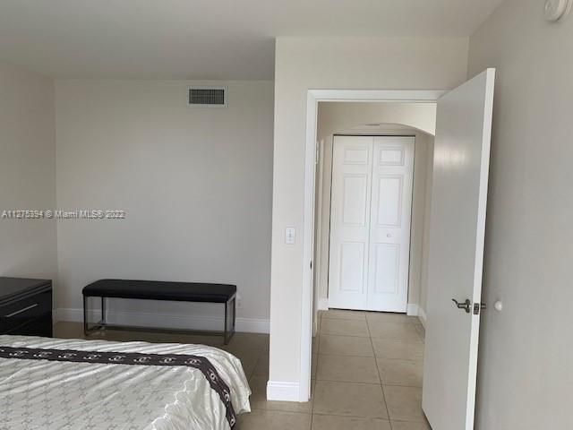 Recently Rented: $4,000 (2 beds, 2 baths, 1331 Square Feet)