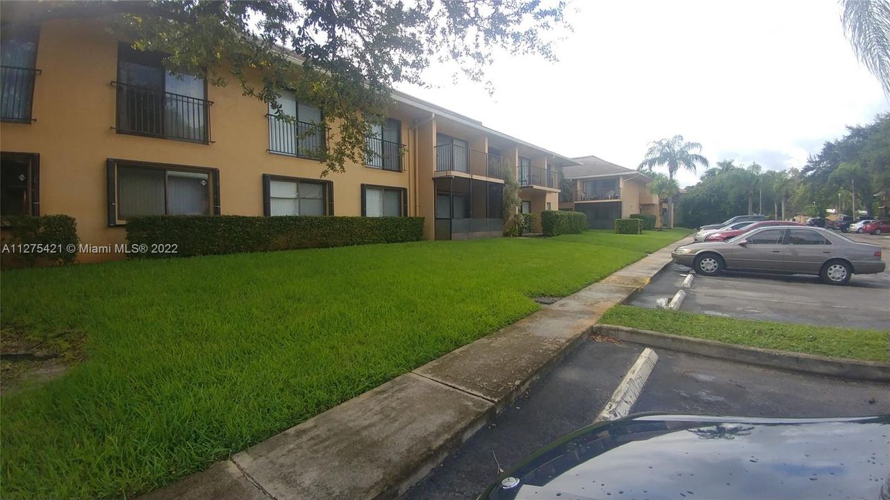 Recently Sold: $250,000 (2 beds, 2 baths, 875 Square Feet)