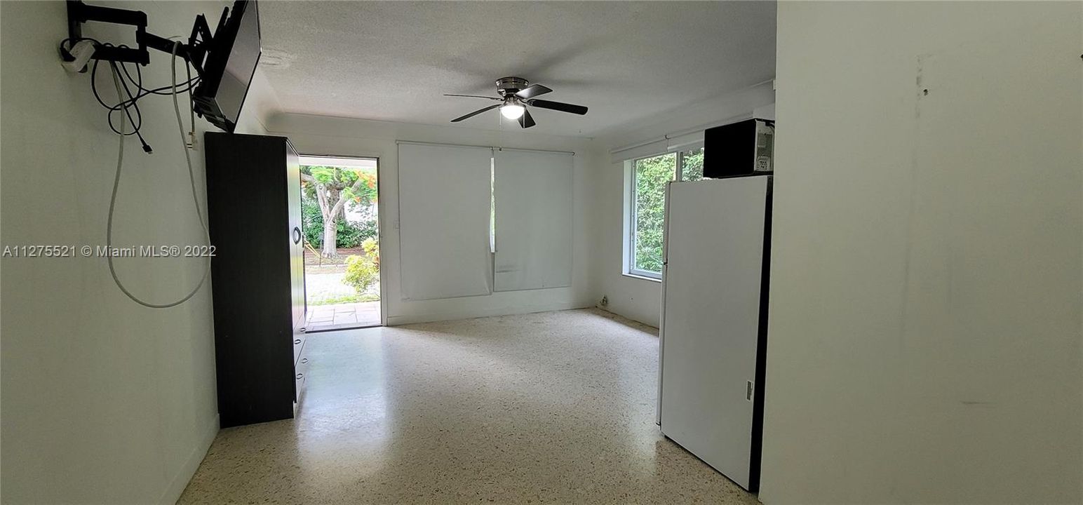 Recently Rented: $1,400 (1 beds, 1 baths, 700 Square Feet)