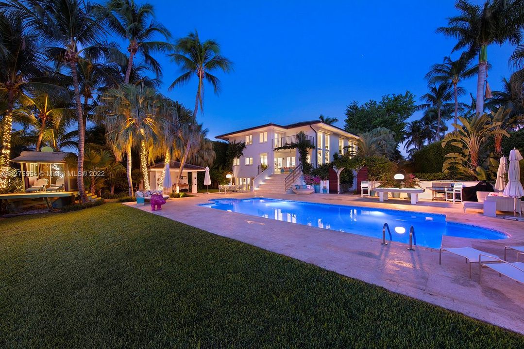 For Sale: $30,000,000 (6 beds, 6 baths, 10385 Square Feet)