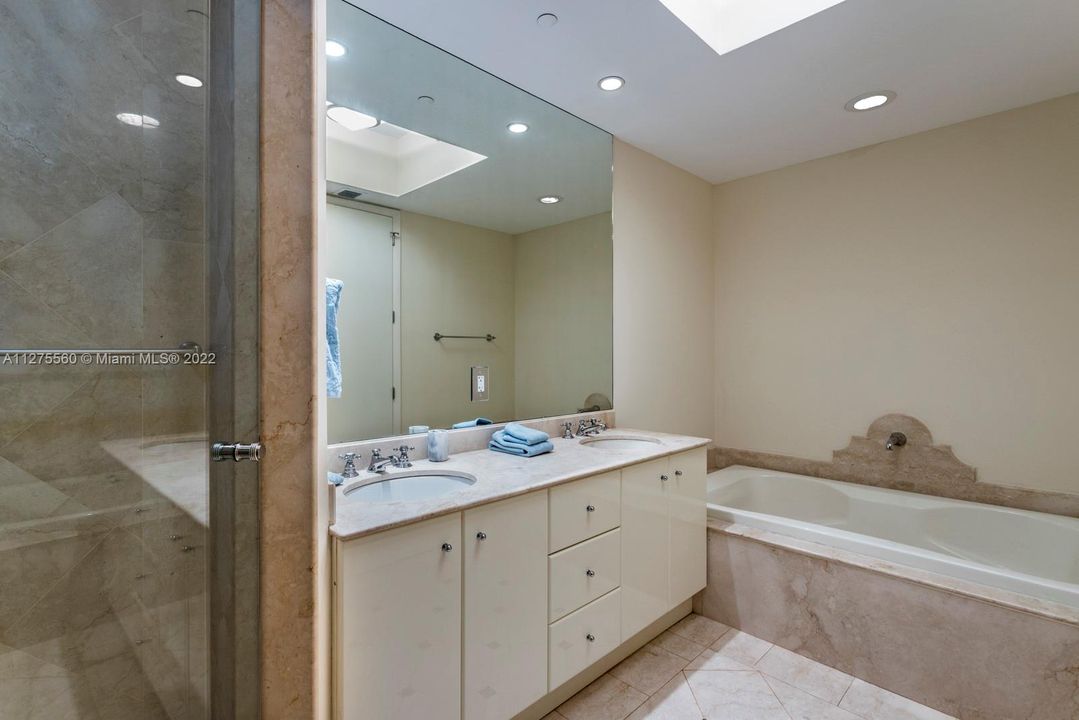 Недавно арендовано: $19,000 (2 спален, 2 ванн, 1591 Квадратных фут)