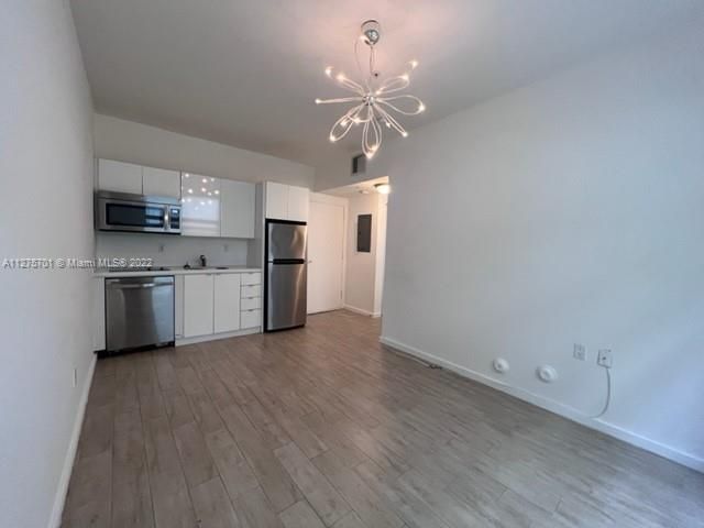Recently Sold: $230,000 (1 beds, 1 baths, 438 Square Feet)