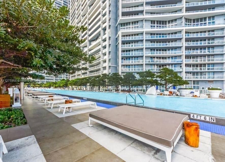 Recently Sold: $625,000 (1 beds, 1 baths, 798 Square Feet)