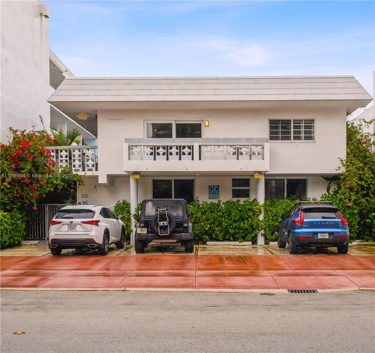 Recently Sold: $355,000 (1 beds, 1 baths, 605 Square Feet)