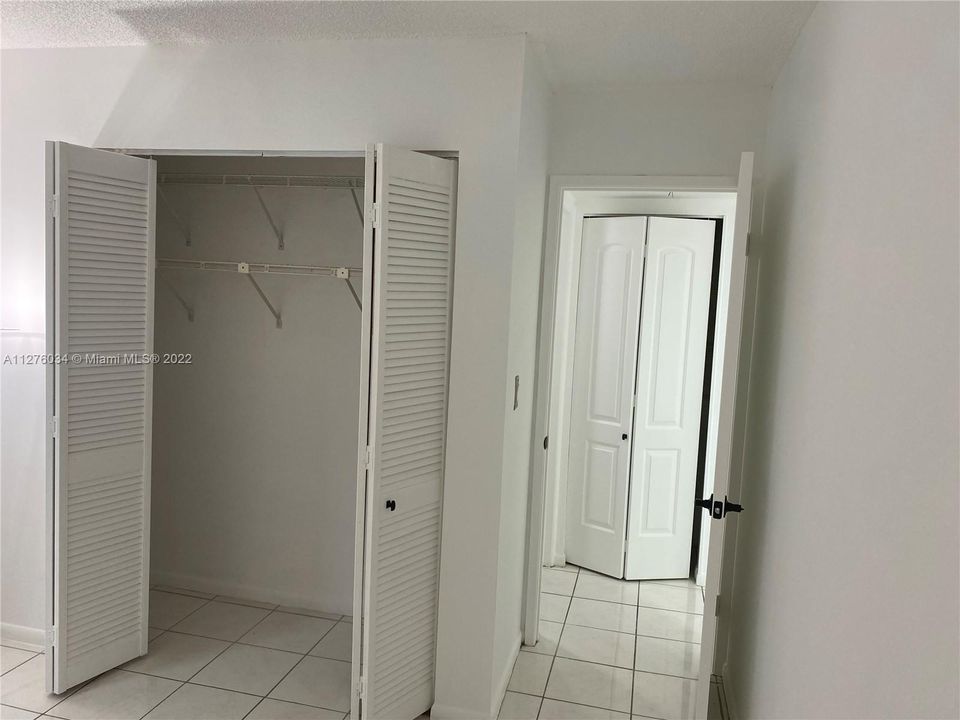For Rent: $2,175 (1 beds, 1 baths, 706 Square Feet)