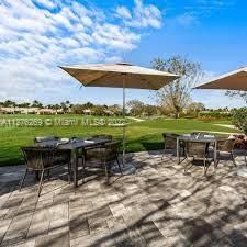 SANDWEDGES GOLF RESTAURANT