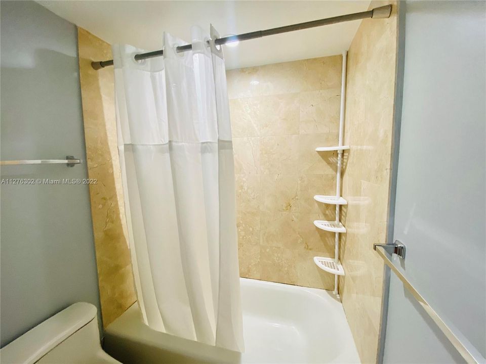 Недавно арендовано: $3,200 (1 спален, 1 ванн, 812 Квадратных фут)
