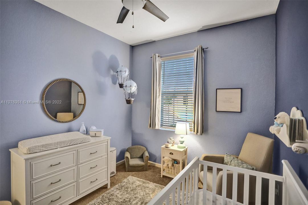 Recently Sold: $370,000 (3 beds, 2 baths, 1496 Square Feet)