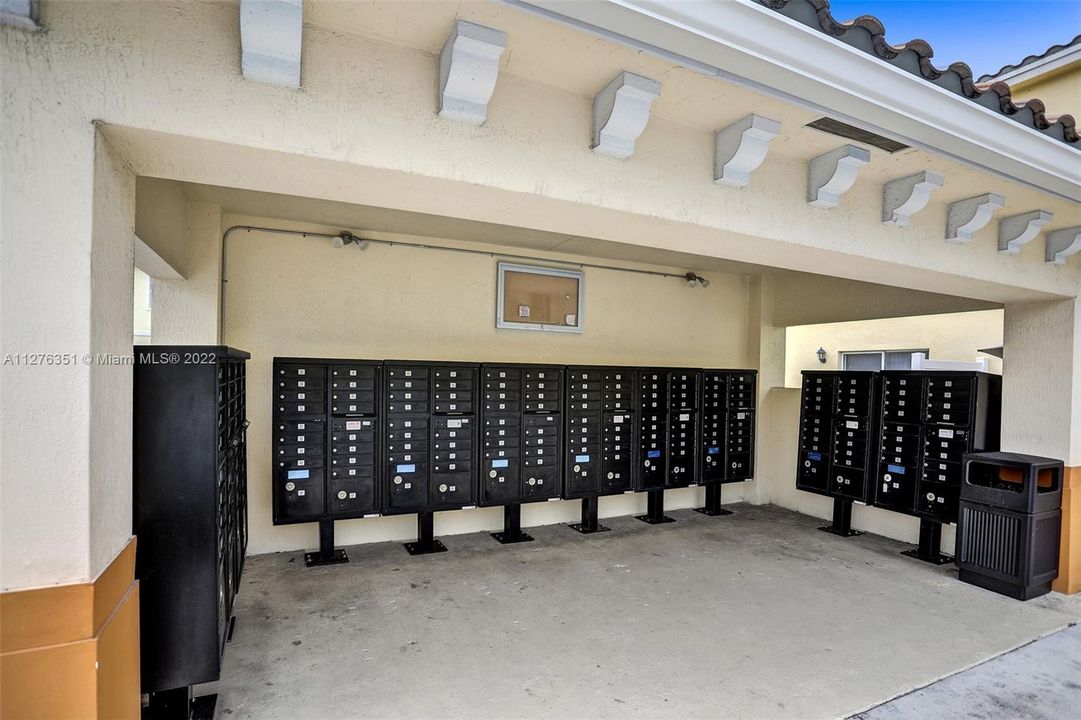 Recently Sold: $370,000 (3 beds, 2 baths, 1496 Square Feet)