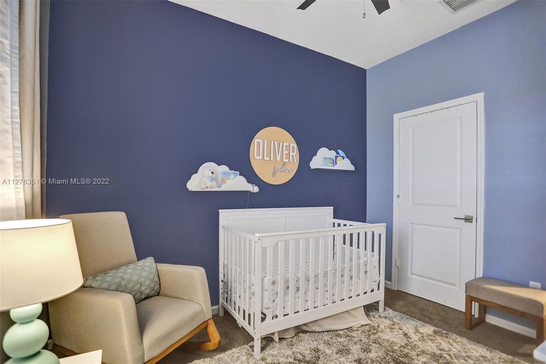 Recently Sold: $370,000 (3 beds, 2 baths, 1496 Square Feet)