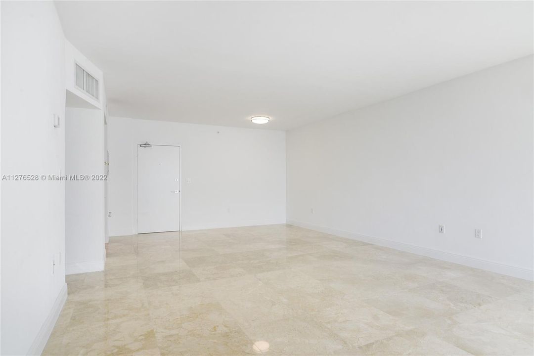Recently Sold: $918,000 (2 beds, 2 baths, 1056 Square Feet)