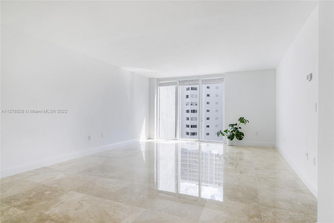 Recently Sold: $918,000 (2 beds, 2 baths, 1056 Square Feet)