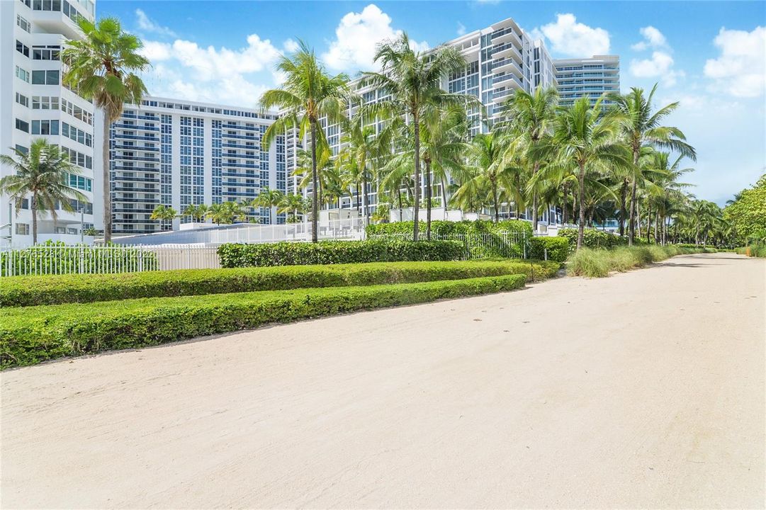 Live the Bal Harbour Beach lifestyle.