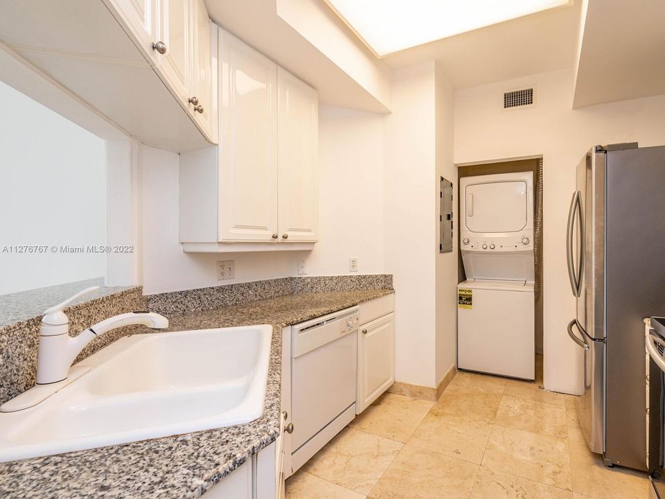 Recently Sold: $485,000 (1 beds, 1 baths, 780 Square Feet)