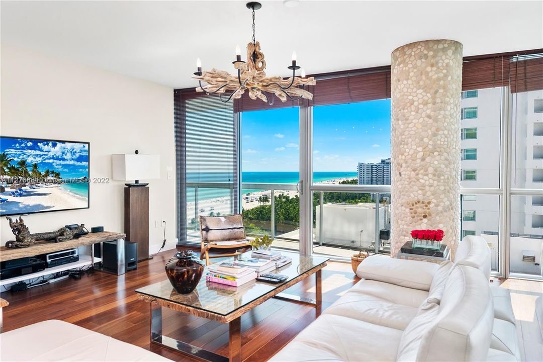 For Sale: $4,395,000 (2 beds, 2 baths, 1316 Square Feet)