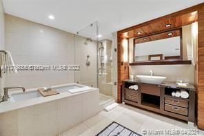 Недавно продано: $590,000 (1 спален, 1 ванн, 662 Квадратных фут)