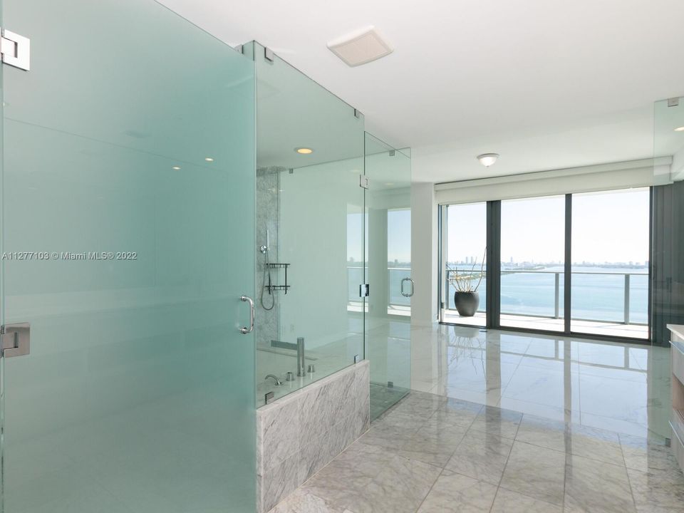 最近租的: $5,050 (1 贝兹, 1 浴室, 959 平方英尺)