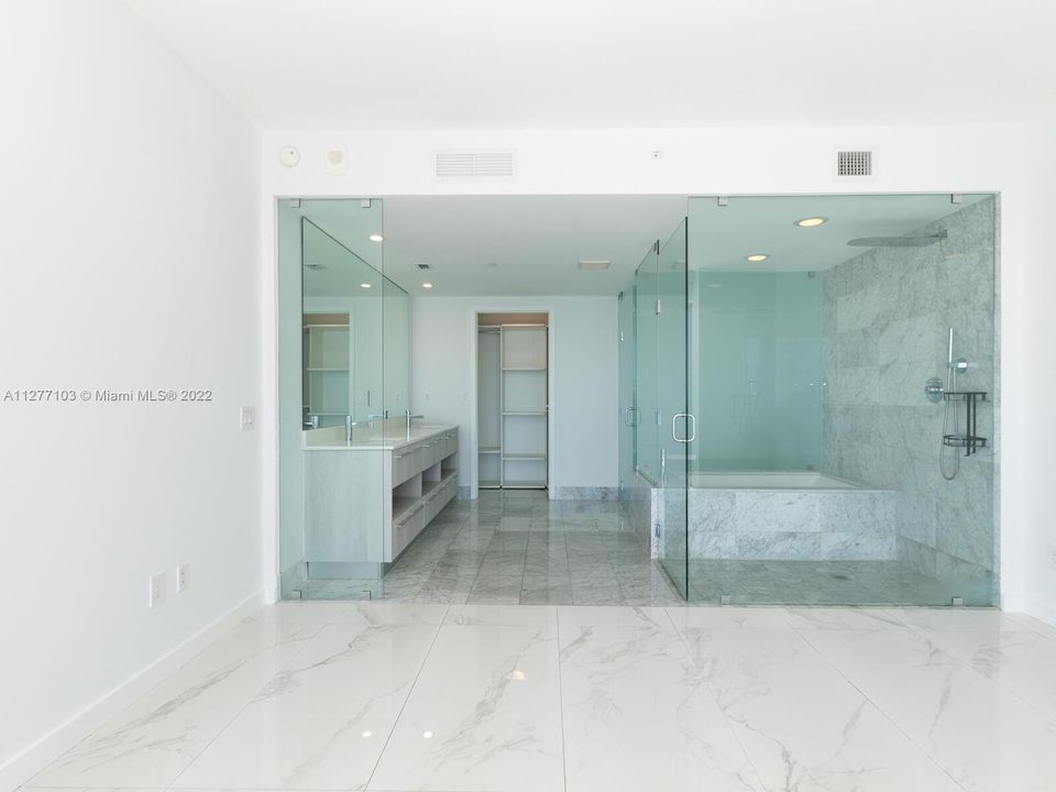 最近租的: $5,050 (1 贝兹, 1 浴室, 959 平方英尺)