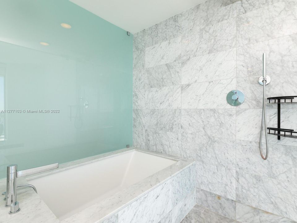 Недавно арендовано: $5,050 (1 спален, 1 ванн, 959 Квадратных фут)