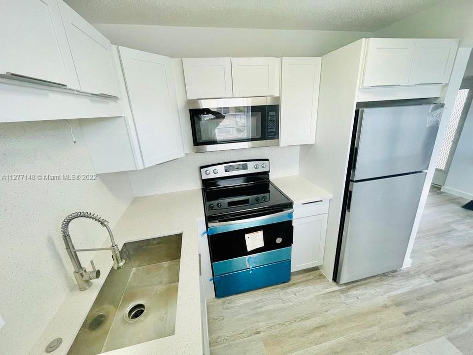 Recently Sold: $158,000 (2 beds, 1 baths, 798 Square Feet)