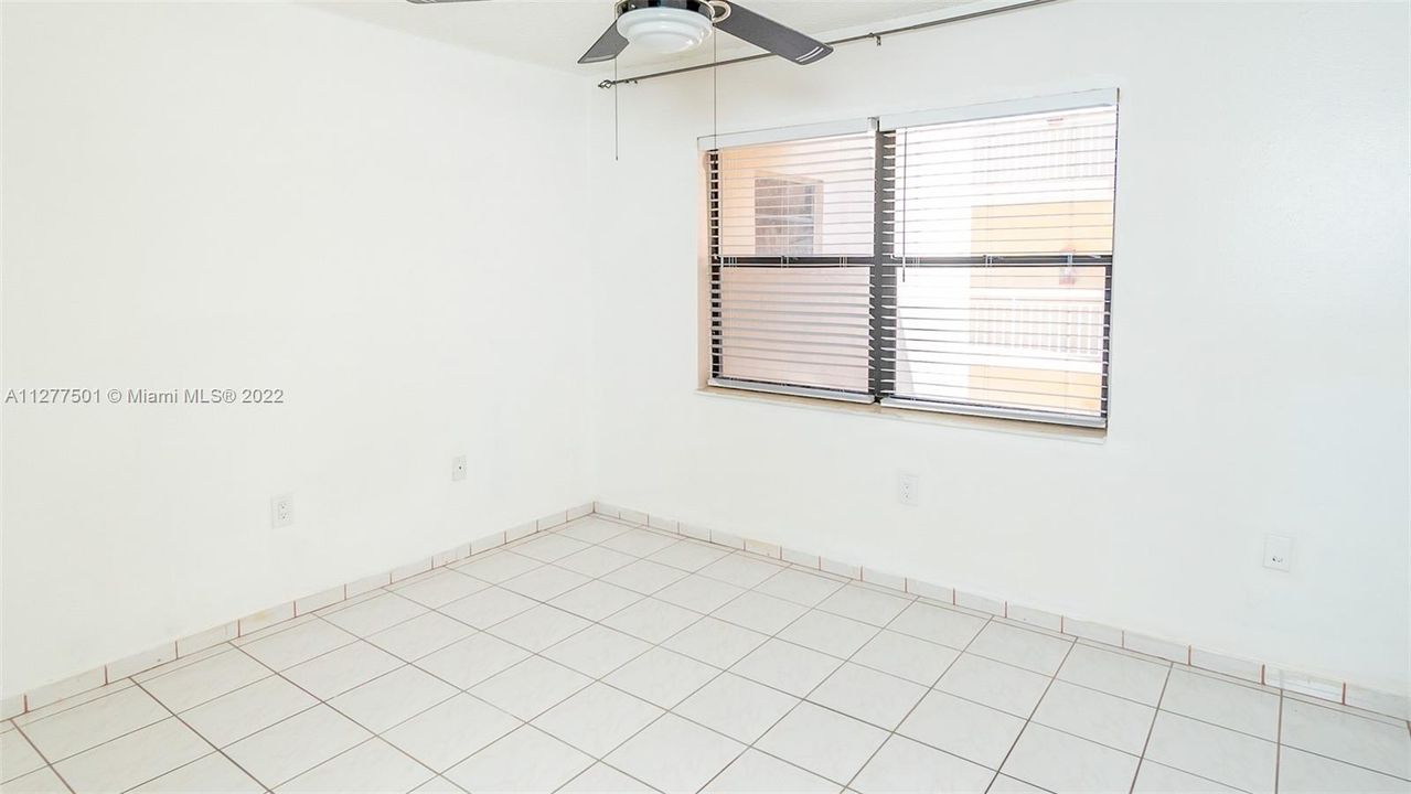 Recently Rented: $2,900 (2 beds, 1 baths, 1163 Square Feet)