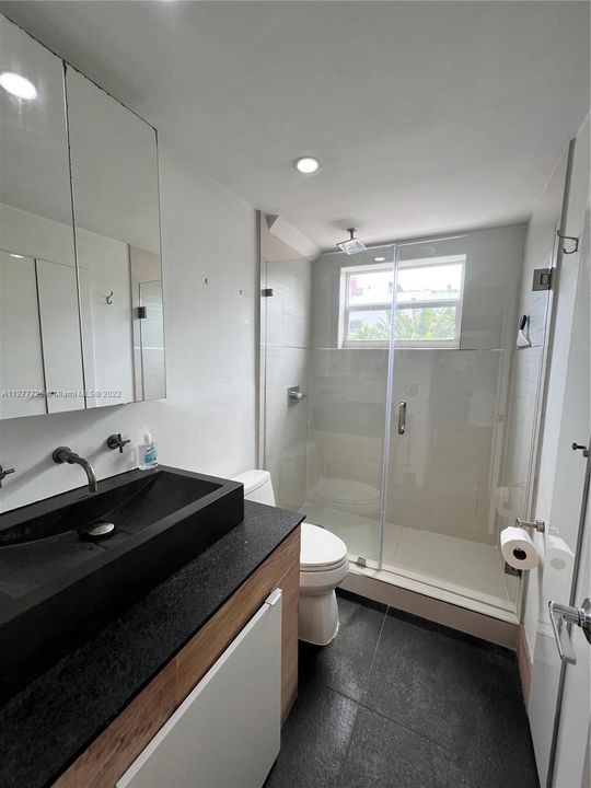 Недавно арендовано: $2,600 (1 спален, 1 ванн, 595 Квадратных фут)