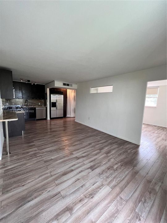 Recently Rented: $2,600 (1 beds, 1 baths, 595 Square Feet)
