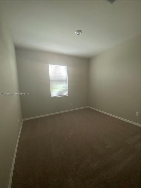 Recently Rented: $2,400 (4 beds, 2 baths, 1763 Square Feet)