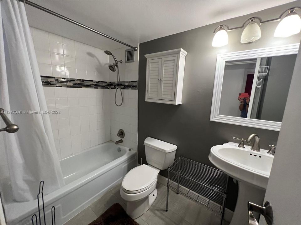 Недавно арендовано: $2,500 (2 спален, 1 ванн, 1200 Квадратных фут)