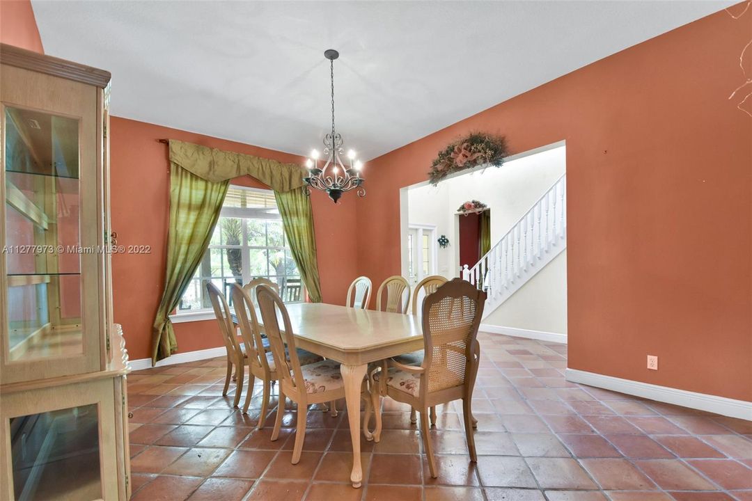 Formal Dinning Room