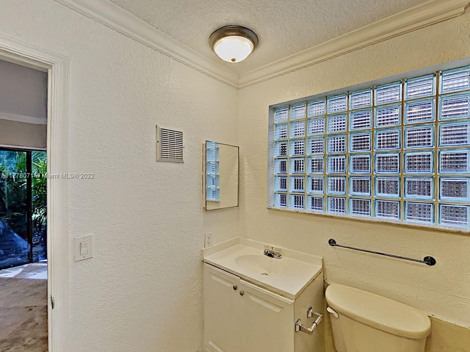 最近租的: $3,395 (4 贝兹, 2 浴室, 2361 平方英尺)