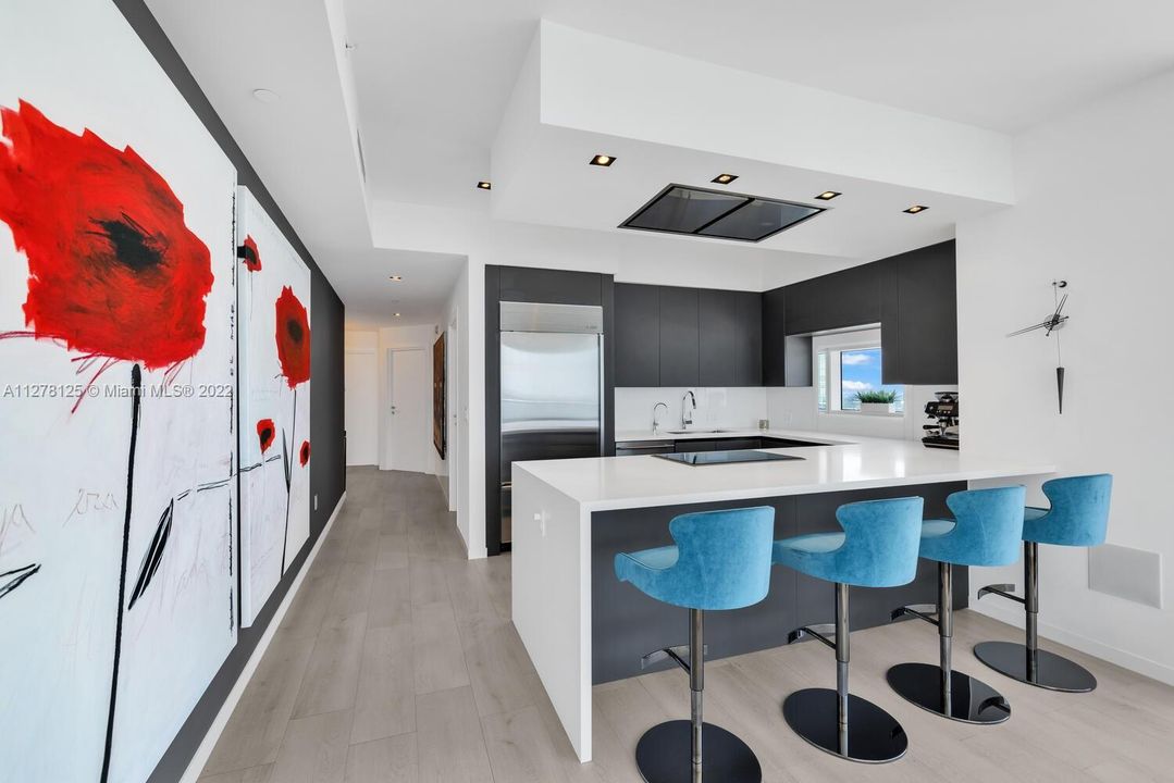 Recently Sold: $1,499,000 (2 beds, 2 baths, 1588 Square Feet)