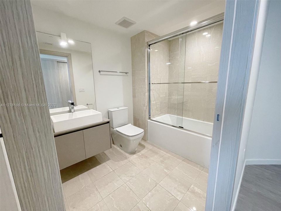 Недавно арендовано: $8,500 (2 спален, 2 ванн, 1334 Квадратных фут)
