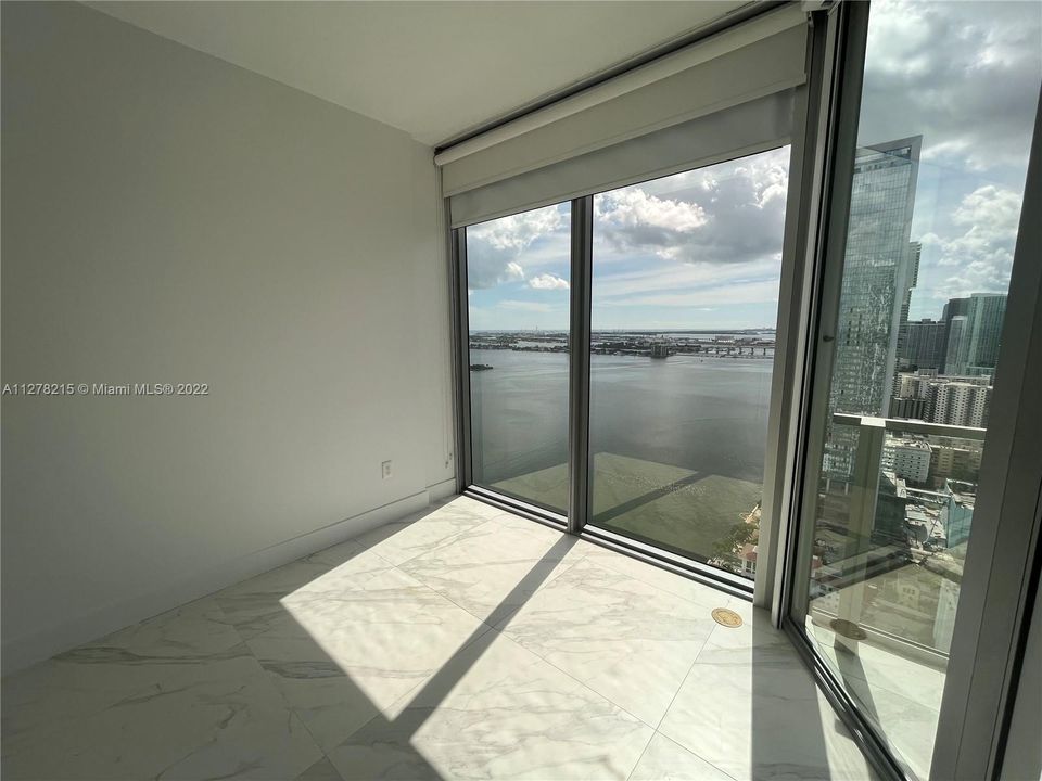 Recently Sold: $699,000 (1 beds, 2 baths, 944 Square Feet)
