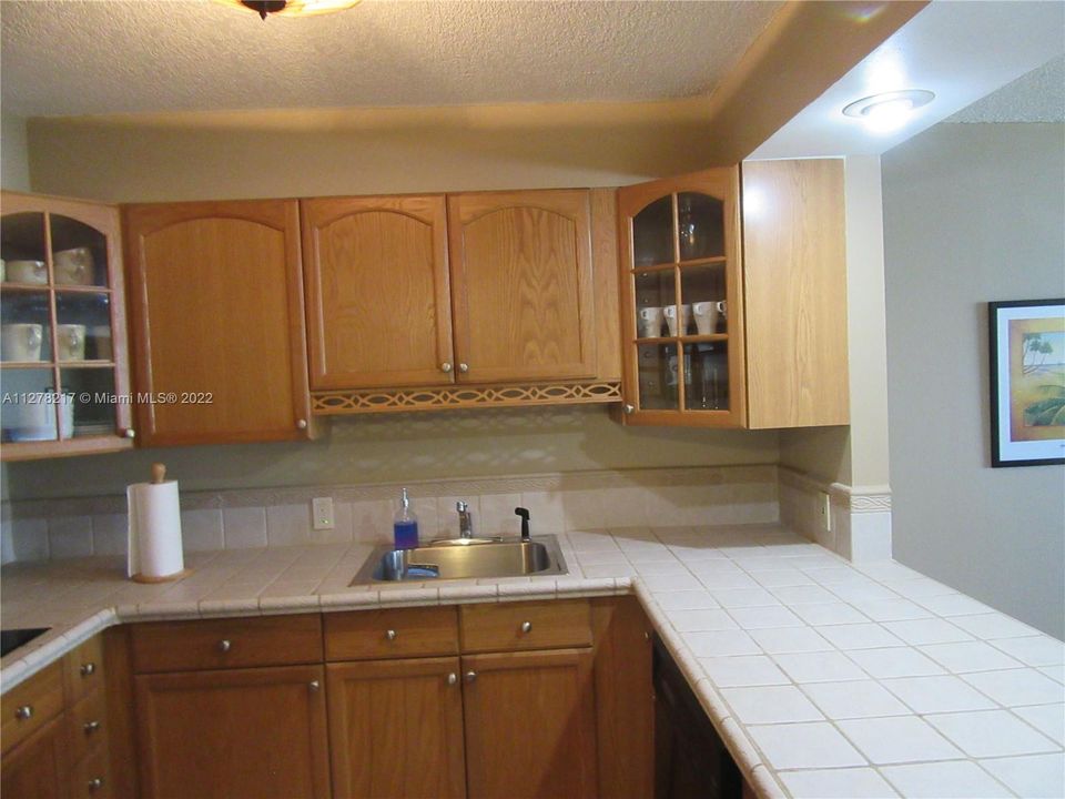 Recently Rented: $3,400 (1 beds, 2 baths, 825 Square Feet)