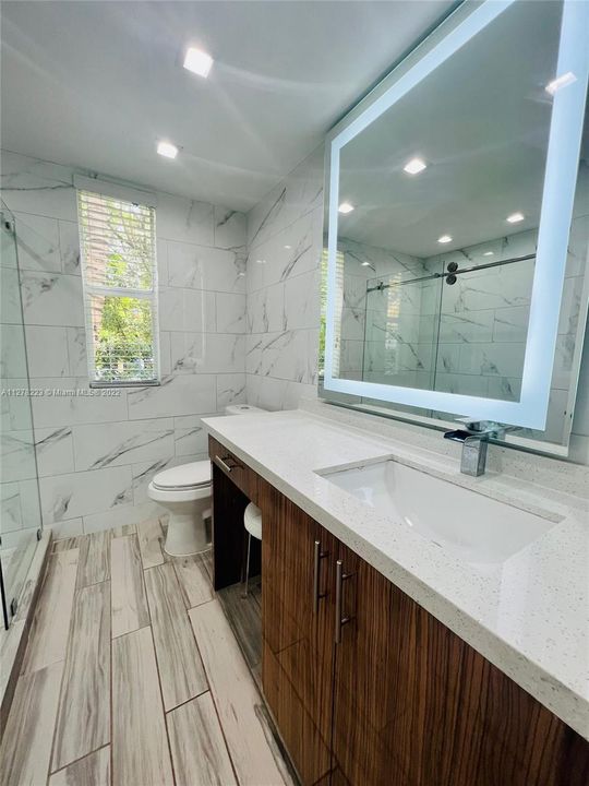 Недавно арендовано: $2,400 (1 спален, 1 ванн, 800 Квадратных фут)