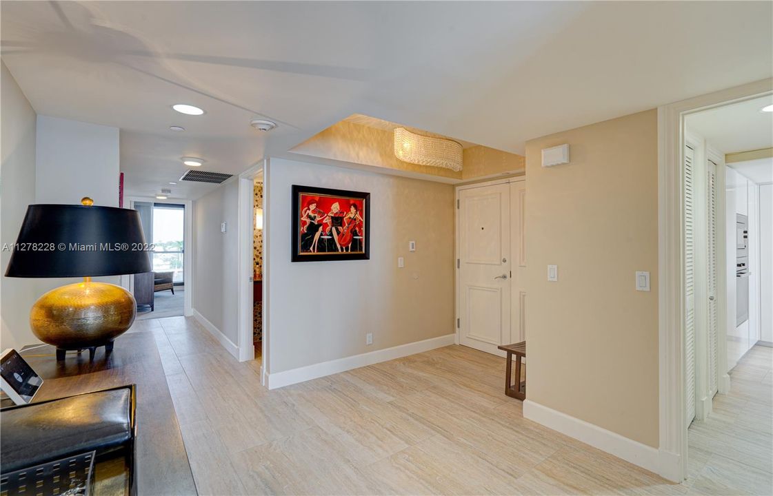 Recently Sold: $2,275,000 (2 beds, 2 baths, 2050 Square Feet)