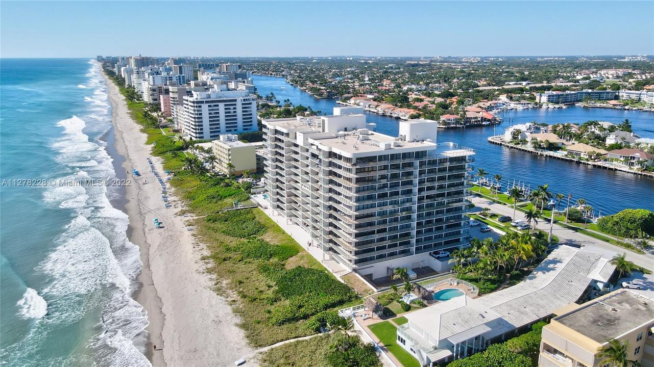 Recently Sold: $2,275,000 (2 beds, 2 baths, 2050 Square Feet)