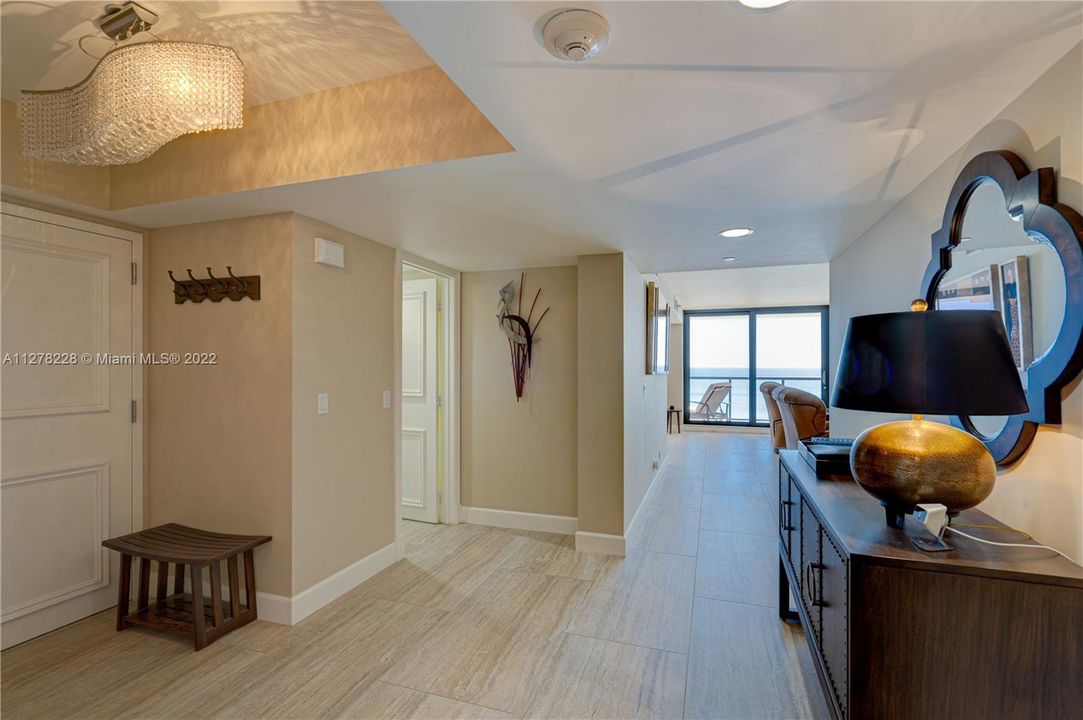 Recently Sold: $2,275,000 (2 beds, 2 baths, 2050 Square Feet)