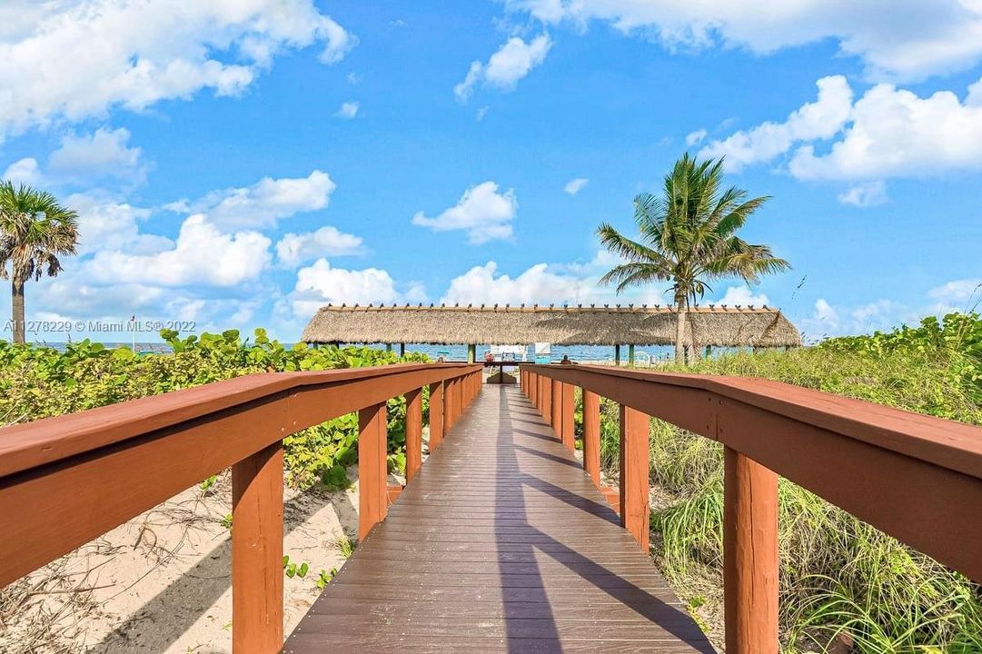 Walkway to Beaches