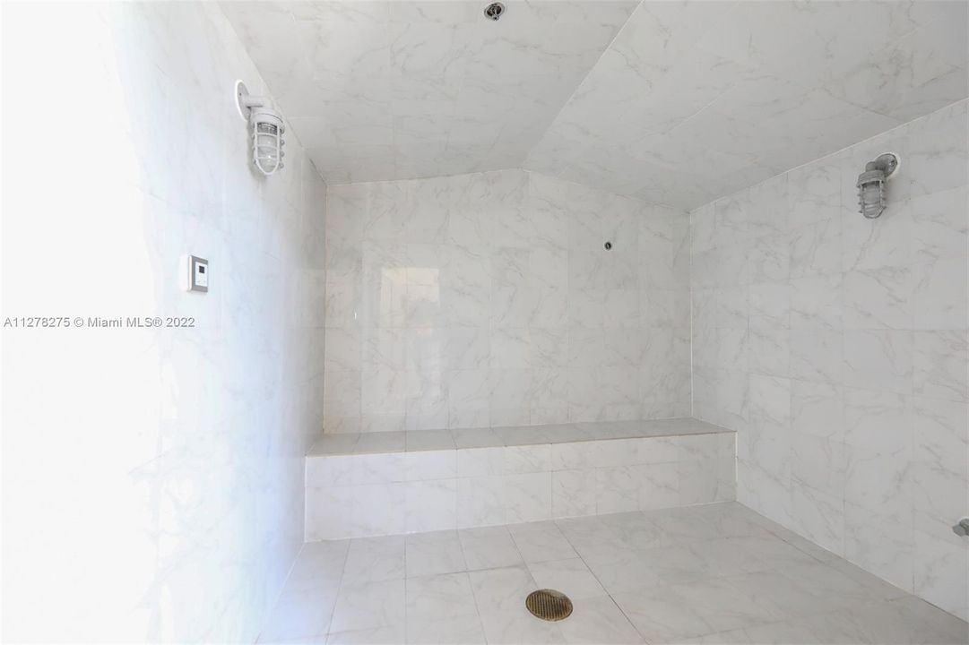 最近租的: $5,000 (2 贝兹, 2 浴室, 1368 平方英尺)